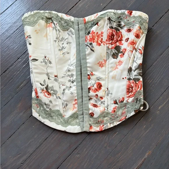 Princess Polly Floral Corset Top - Red and Green - Picture 1 of 3